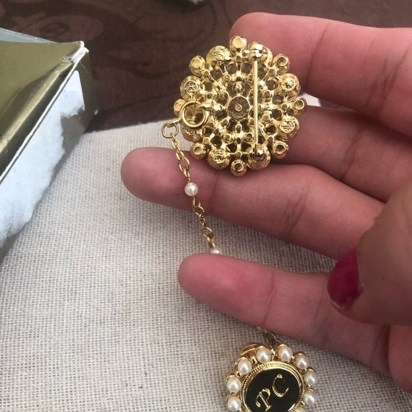 Vintage Avon President Club Brooch - Picture 2 of 4